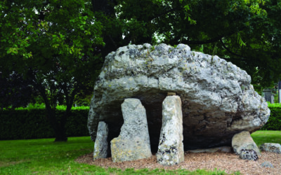 Pierre levée de Saint-Saturnin ou Pierre Folle, Vienne