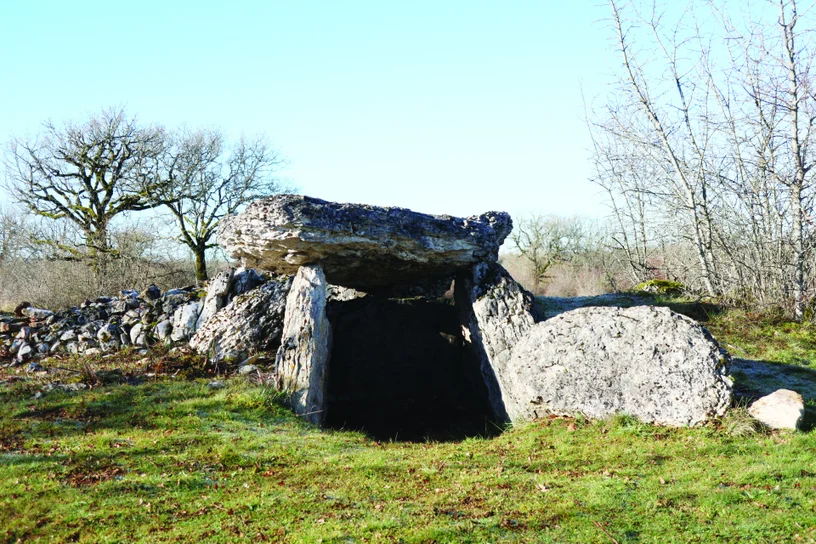 Dolmens des Causses : la loi du calcaire